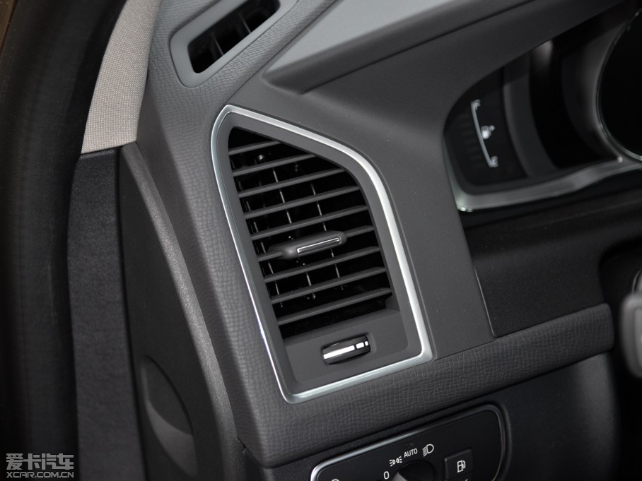 2016֠XC60  2.0T T5 AWD h