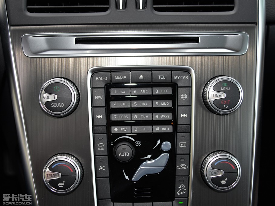 2016���֠���XC60  2.0T T5 AWD ���h��