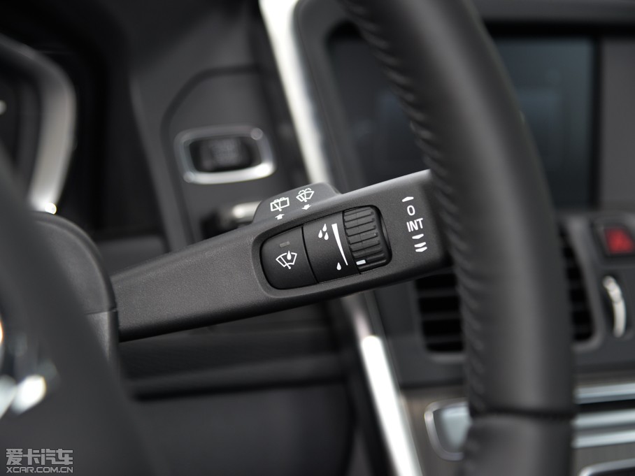 2016���֠���XC60  2.0T T5 AWD ���h��