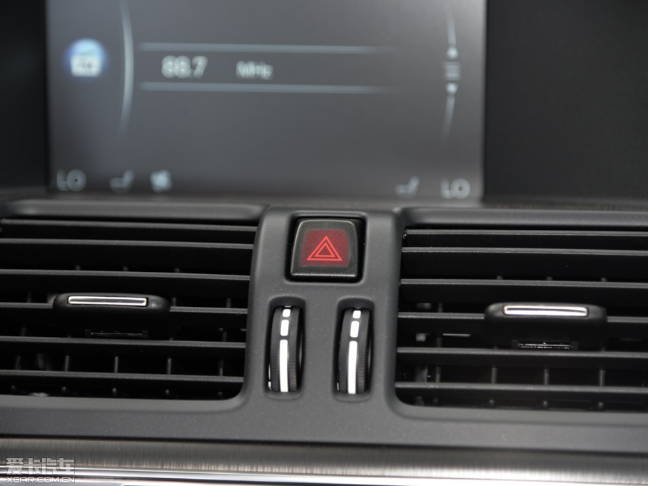 2016���֠���XC60  2.0T T5 AWD ���h��