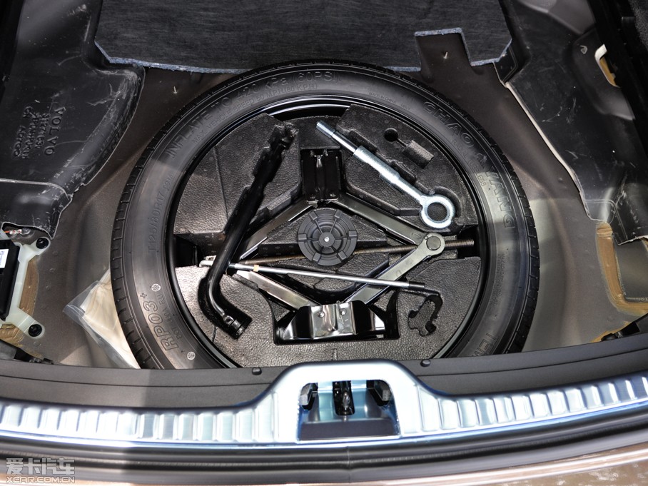 2016���֠���XC60  2.0T T5 AWD ���h��