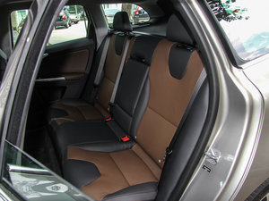 2016款2.0T T5 AWD 智驭版 后排座椅