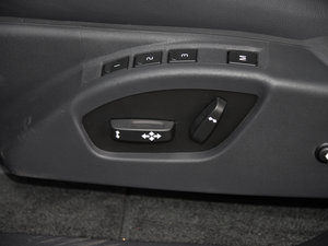 2016款 2.0T T5 AWD 智远版 主驾驶座椅调节