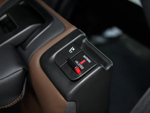 2016款 2.0T T5 AWD 智远版 空间座椅