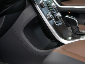 2016款 2.0T T5 AWD 智远版 空间座椅