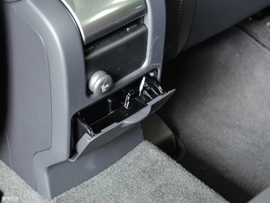 2017���֠���XC60 2.0T T5 AWD ���h��