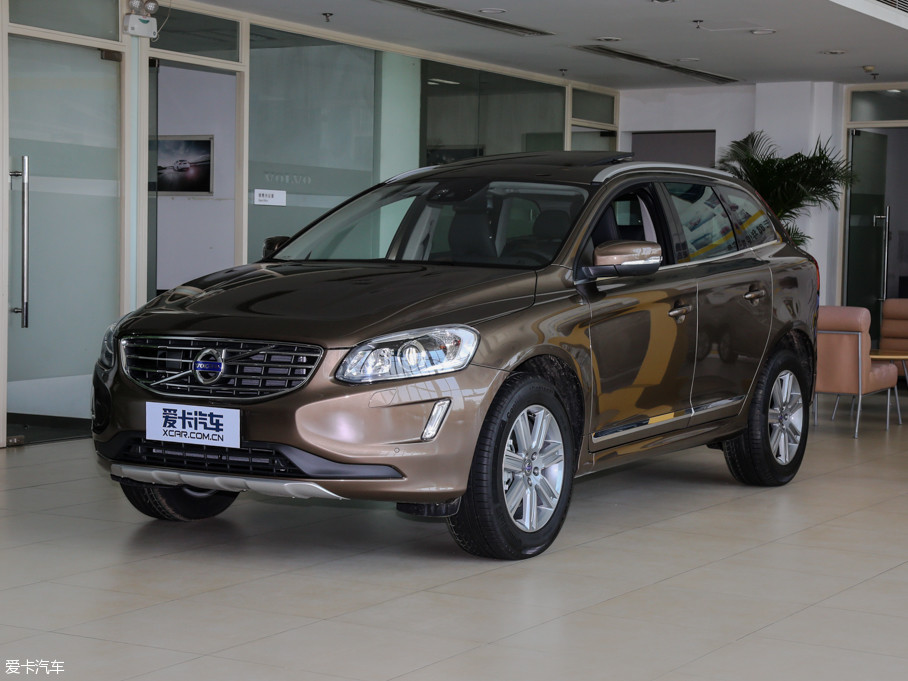2017款沃尔沃xc602.0t t5 awd 智远版