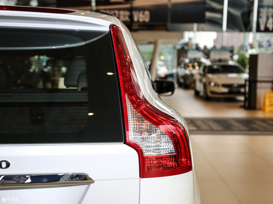 2017֠XC60 2.0T T5 AWD M