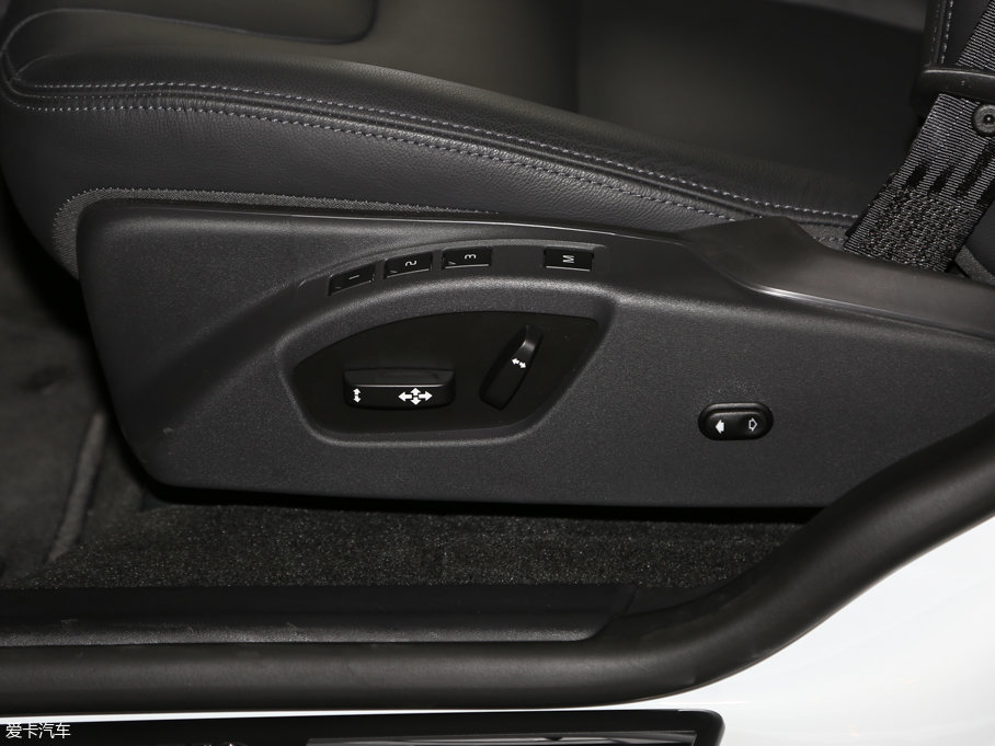 2017֠XC60 2.0T T5 AWD M