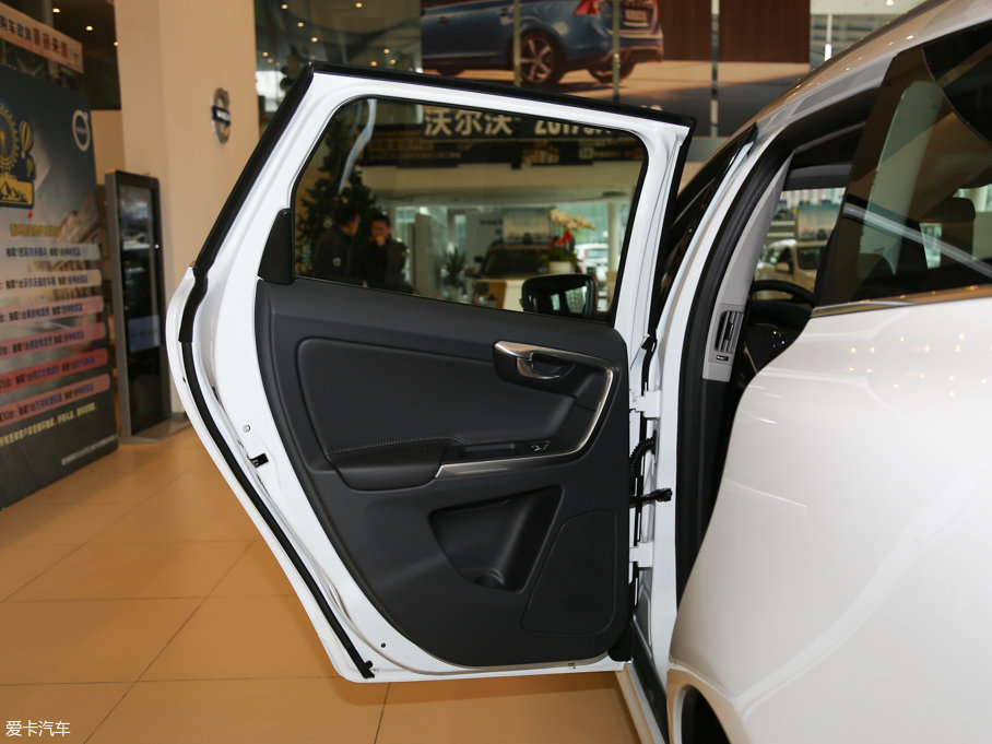 2017֠XC60 2.0T T5 AWD M(jn)