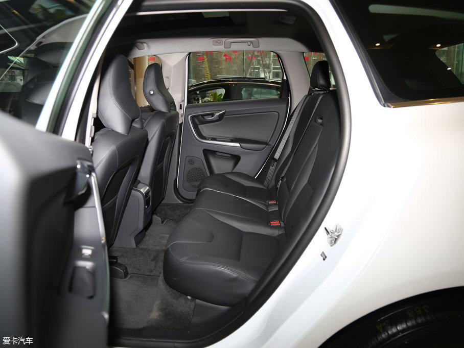 2017֠XC60 2.0T T5 AWD M(jn)