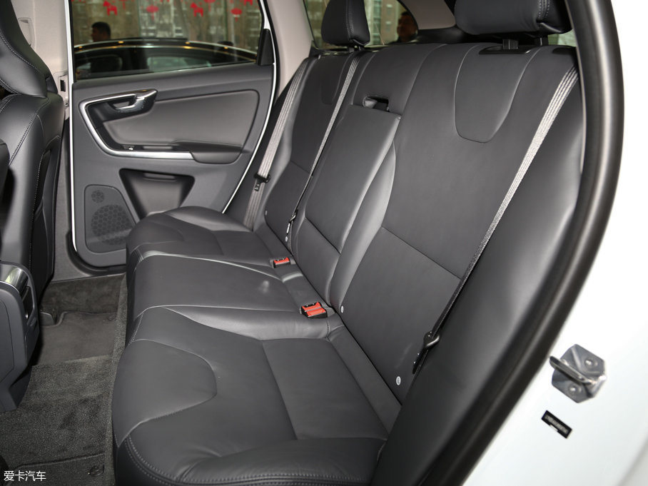 2017֠XC60 2.0T T5 AWD M