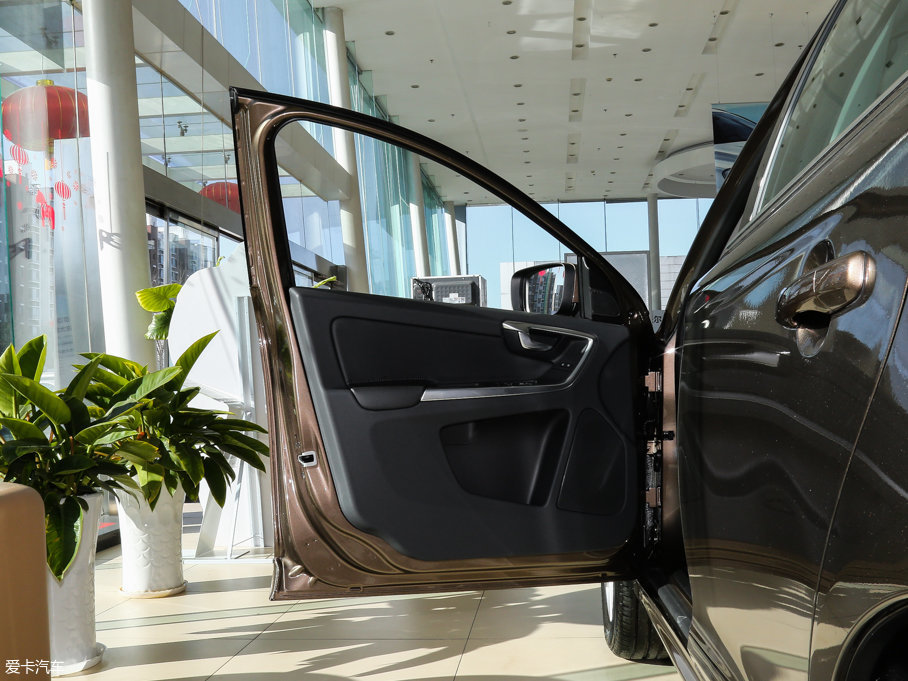 2017֠XC60 2.0T T5 M