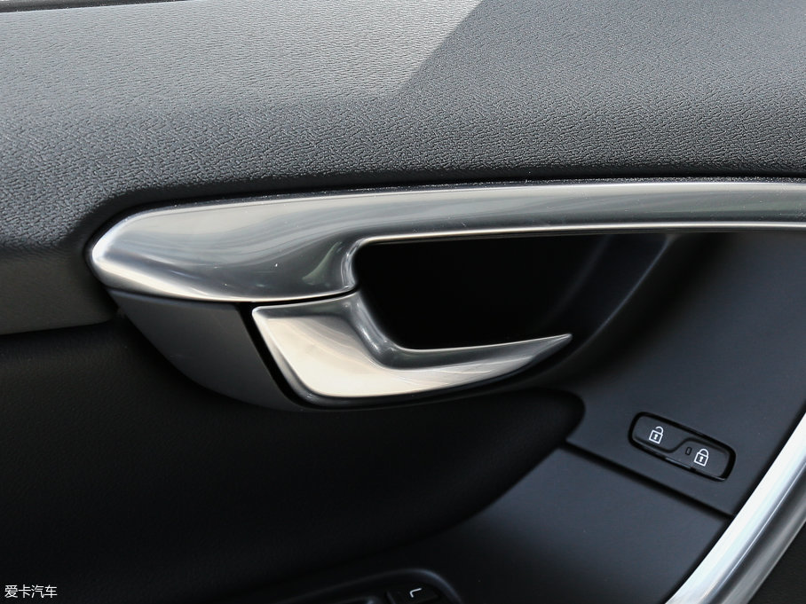 2017֠XC60 2.0T T5 M