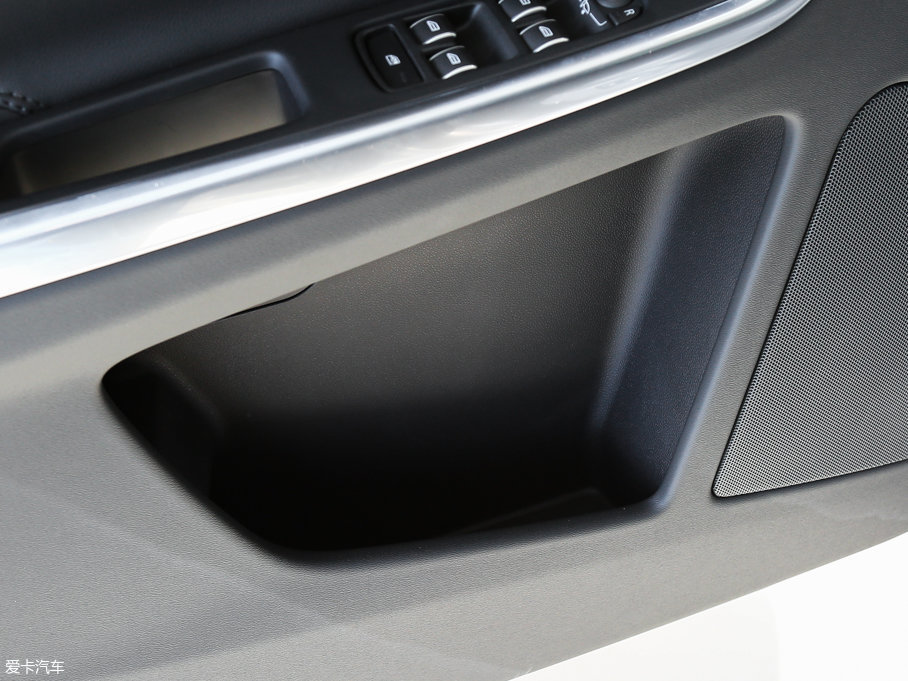 2017֠XC60 2.0T T5 M