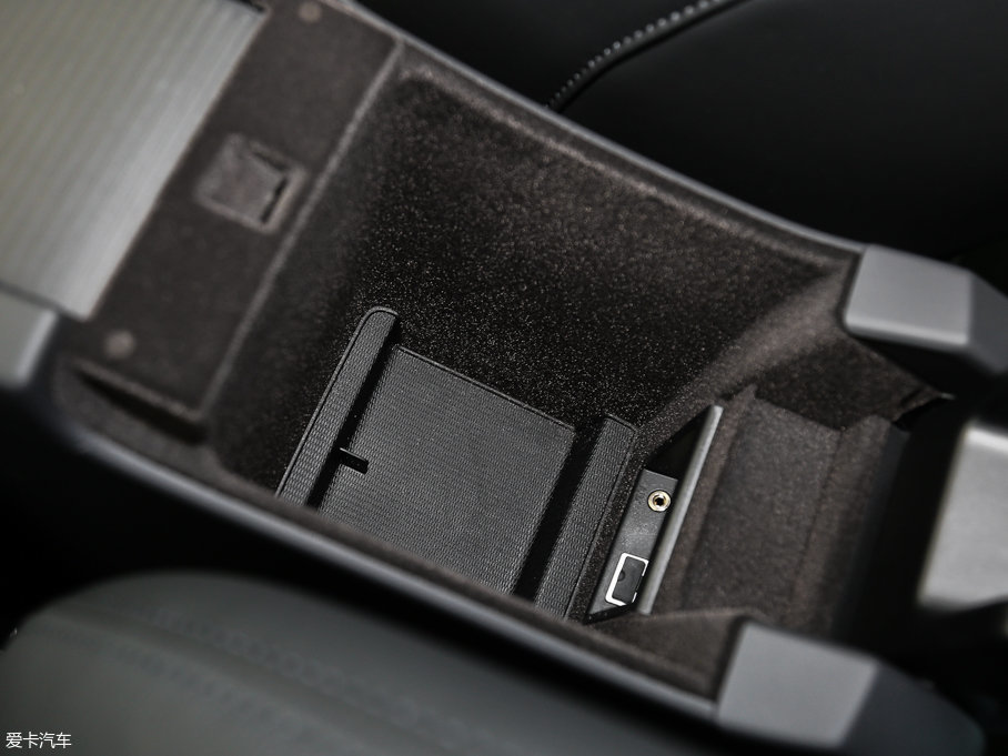 2017֠XC60 2.0T T5 M(jn)(j)