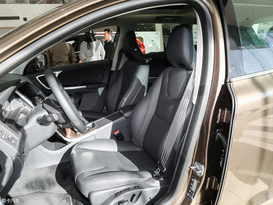 2017֠XC60 2.0T T5 M