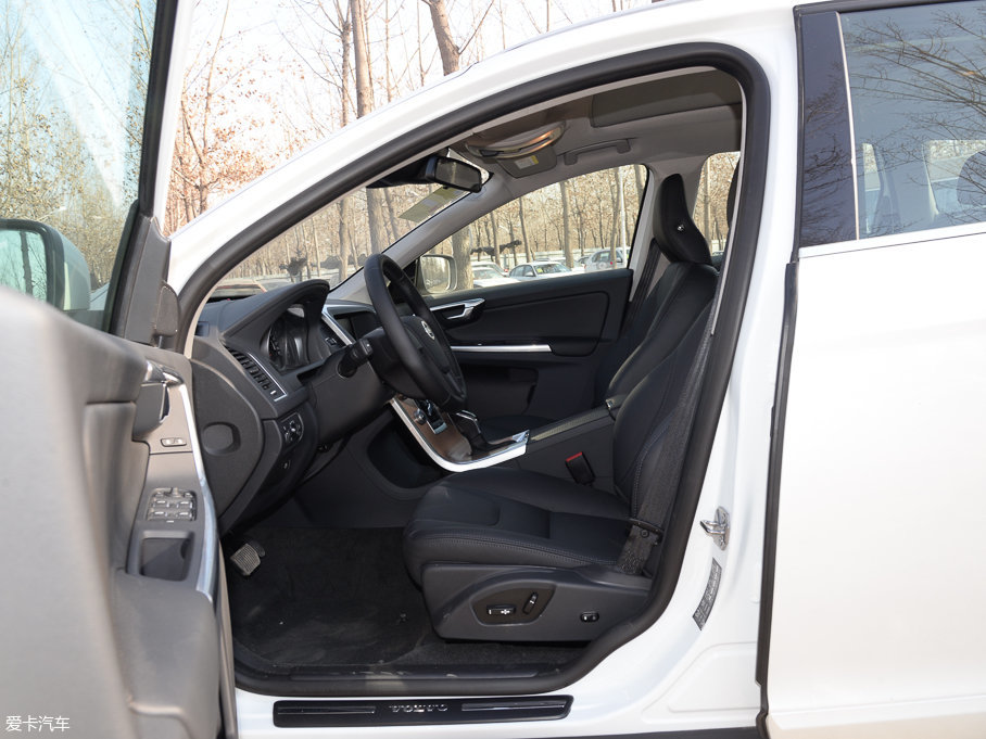 2017֠XC60 2.0T T5 (j)