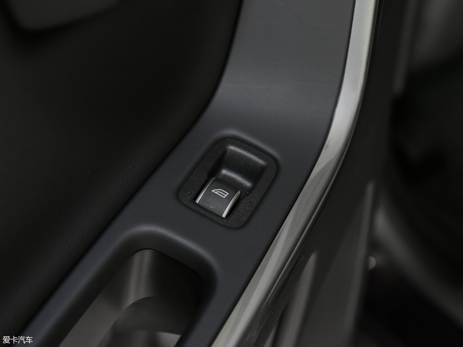 2017֠XC60 2.0T T5 AWD M(jn)(j)