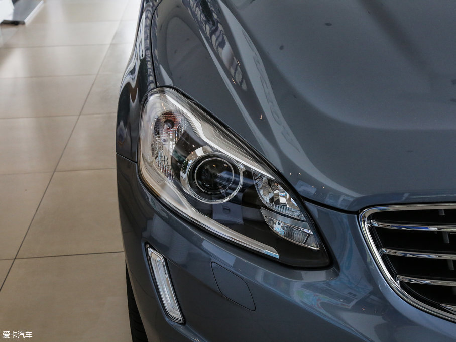 2017֠XC60 2.0T T5 AWD M(jn)