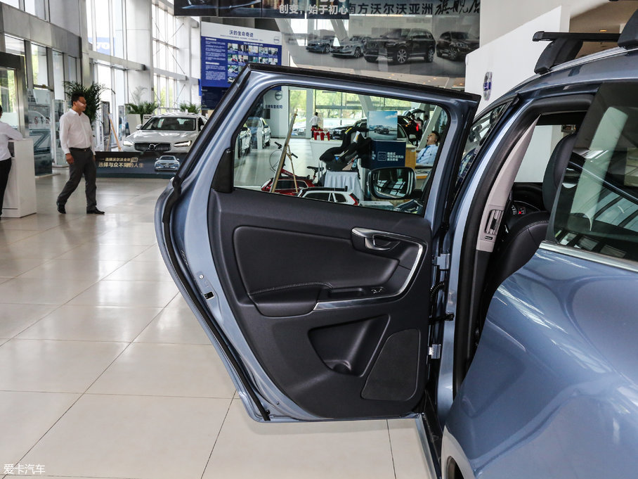 2017֠XC60 2.0T T5 AWD M