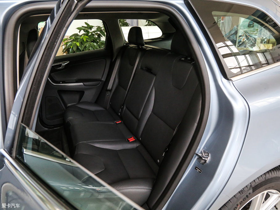 2017֠XC60 2.0T T5 AWD M