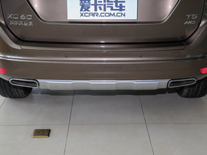 2017款2.0T T5 AWD 智远版 排气管