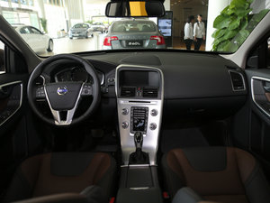 2017款2.0T T5 AWD 智远版 内饰全景