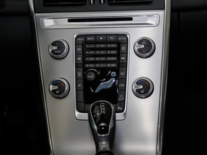 20172.0T T5 AWD h {{