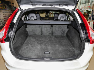 2017款2.0T T5 AWD 智进版 行李厢空间