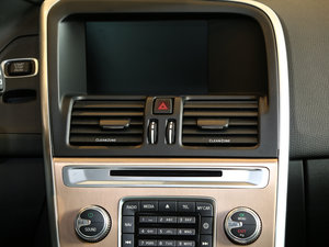 2017款2.0T T5 AWD 智进版 空调出风口