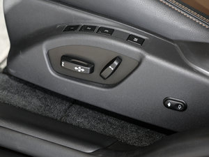 2017款2.0T T5 AWD 智远升级版 主驾驶座椅调节