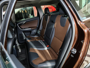 2017款2.0T T5 AWD 智远升级版 后排座椅