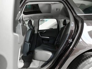 2017款2.0T T5 AWD 智进升级版 后排空间