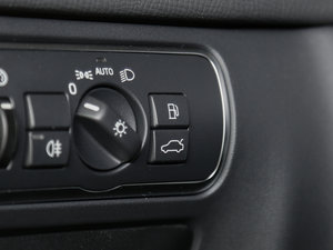 20172.0T T5 AWD M п؅^