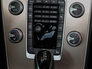 20172.0T T5 AWD M {{