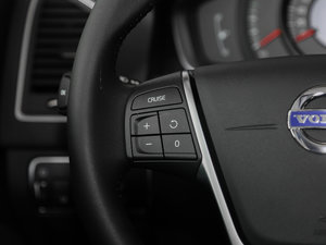 20172.0T T5 AWD M п؅^