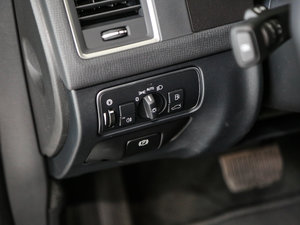 20172.0T T5 AWD M п؅^