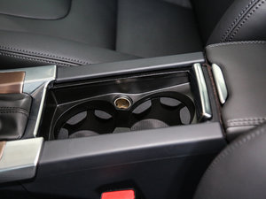 20172.0T T5 AWD M п؅^