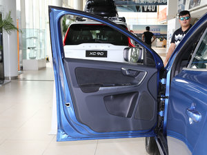 2017款2.0T T5 AWD 个性运动升级版 驾驶位车门