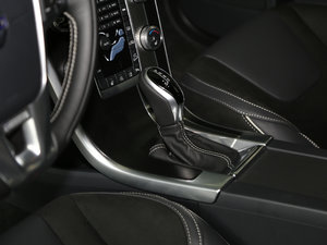 2017款2.0T T5 AWD 个性运动升级版 换挡杆