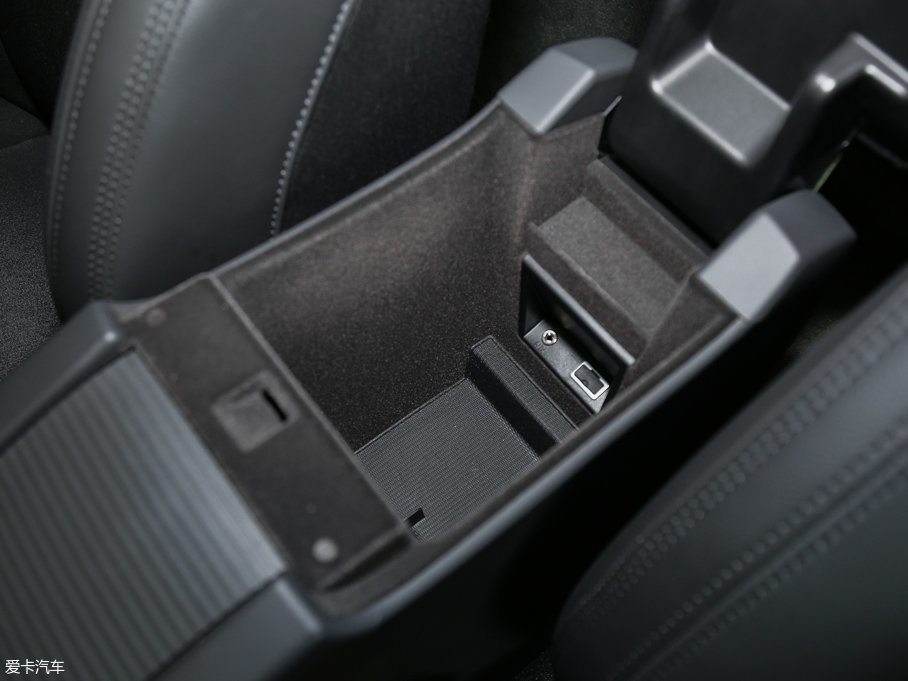 2017֠S60 L 1.5T T3 а