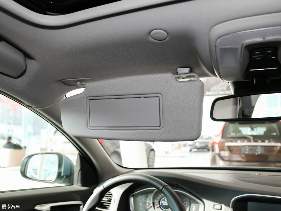 2017֠S60 L 1.5T T3 а