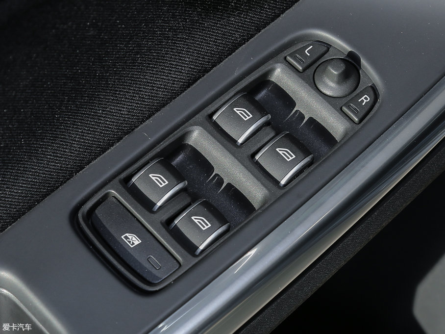 2017֠S60 L 1.5T T3 а