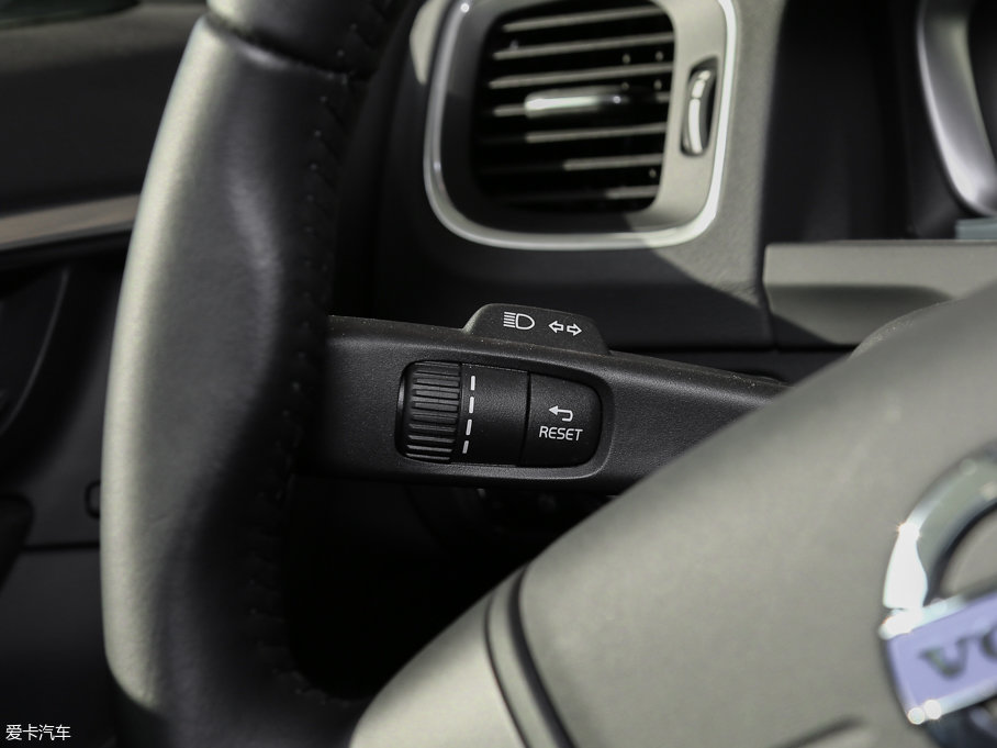 2017֠S60 L 1.5T T3 а