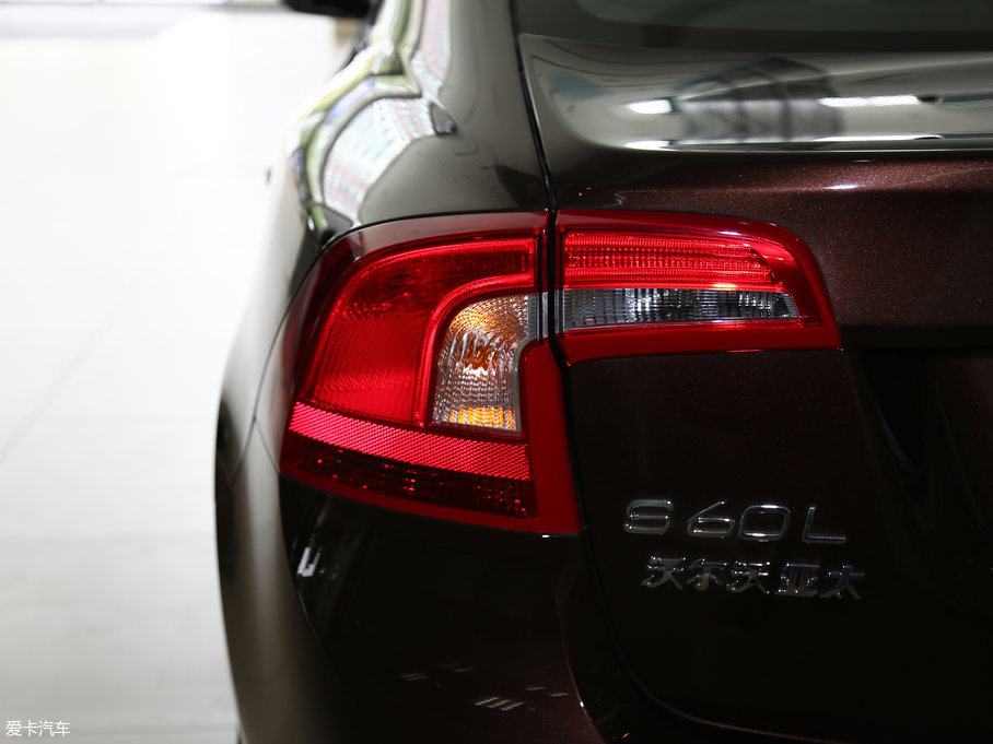 2018֠S60 L 1.5T T3 M