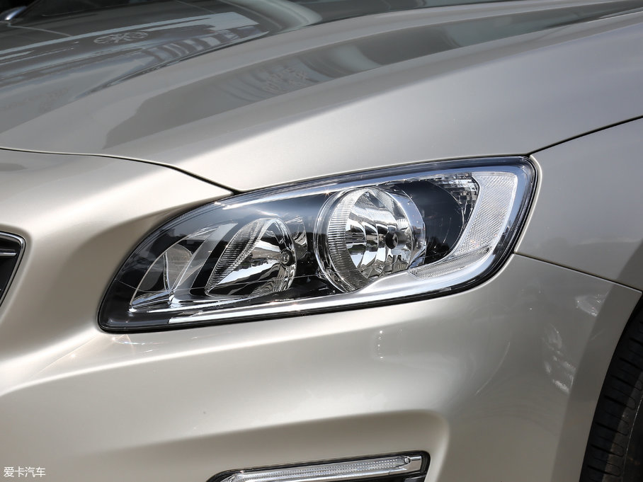 2018���֠���S60 L 1.5T T3 ���а�