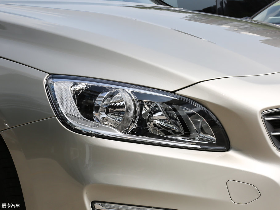 2018֠S60 L 1.5T T3 а