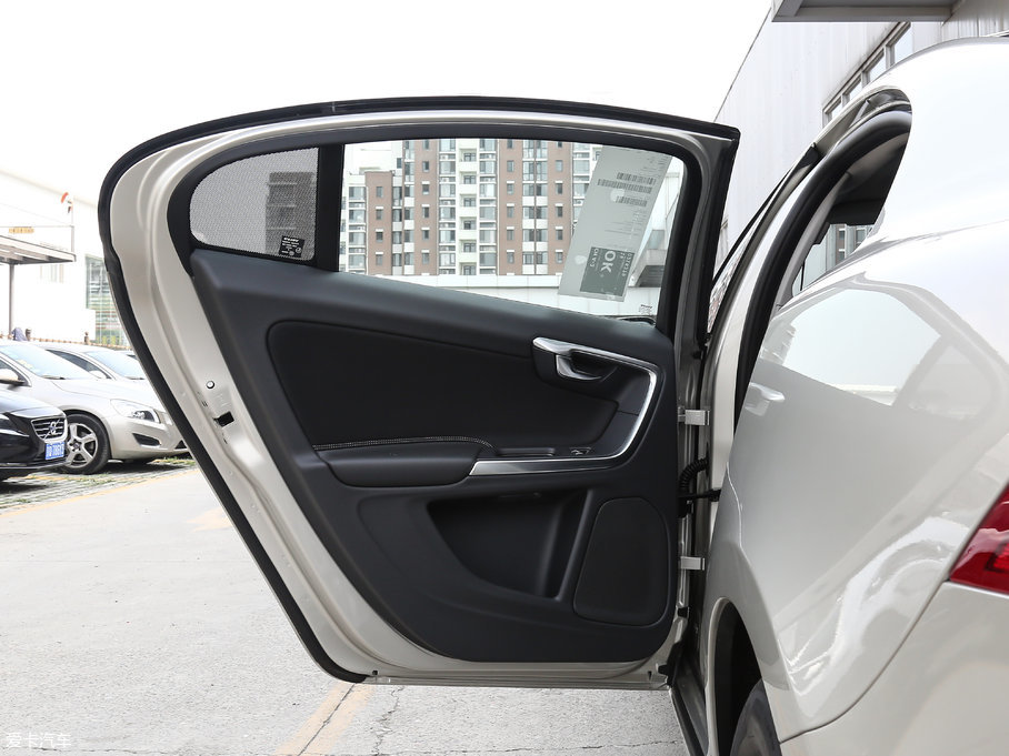 2018֠S60 L 1.5T T3 а