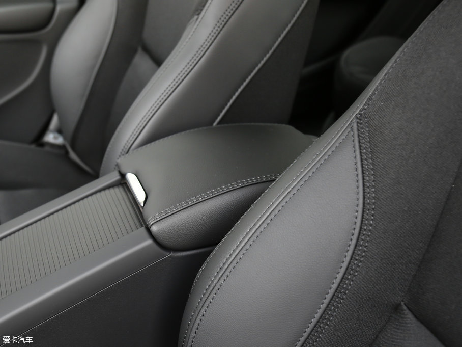 2018֠S60 L 1.5T T3 а